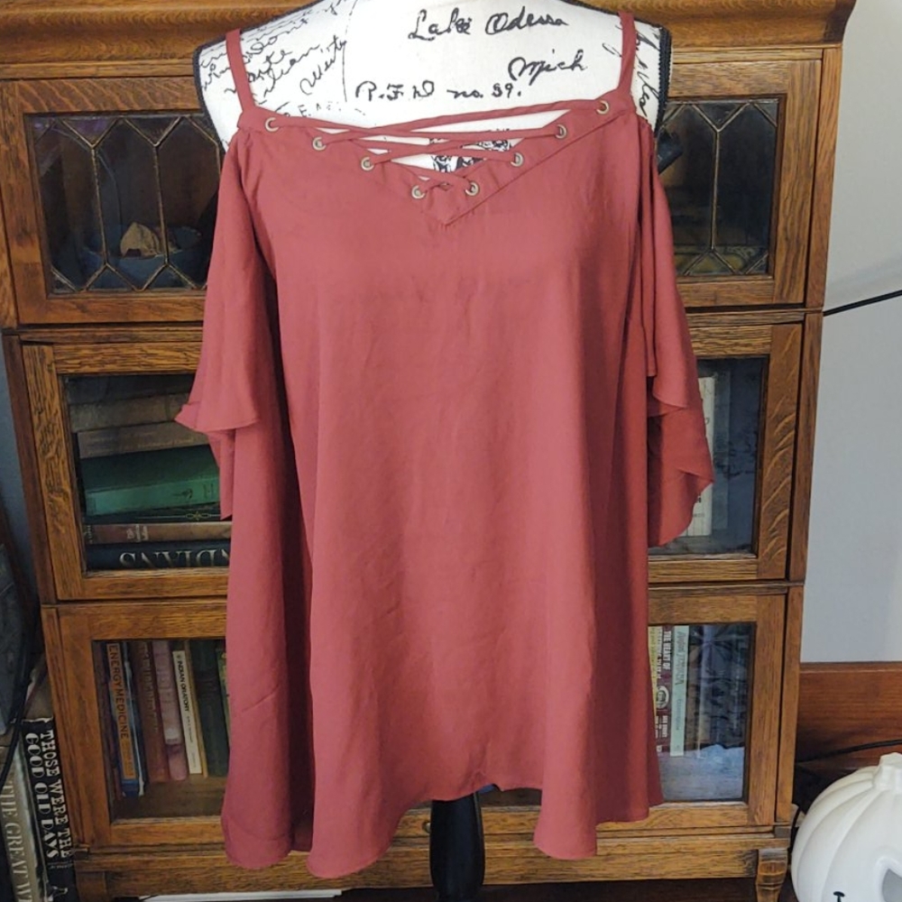 Torrid 3x Brown Cold Shoulder Shirt Plus Size